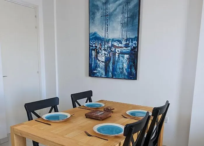 Apartman Luxury 2-bedroom Apt. With Seaview Protarász