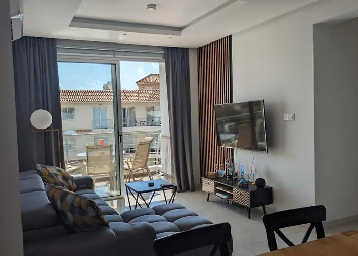 Apartman Luxury 2-bedroom Apt. With Seaview