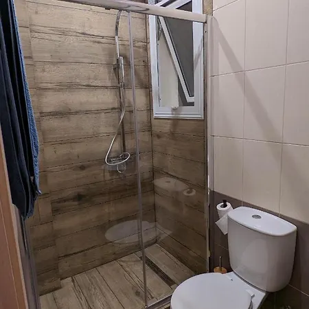 Luxury 2-bedroom Apt. With Seaview *