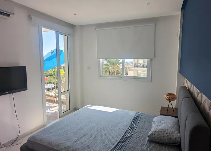 דירה Luxury 2-bedroom Apt. With Seaview פרוטאראס