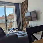 Lejlighed Luxury 2-bedroom Apt. With Seaview *