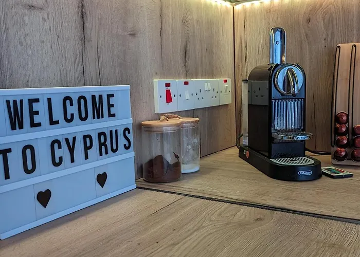 Luxury 2-bedroom Apt. With Seaview شقة بروتاراس